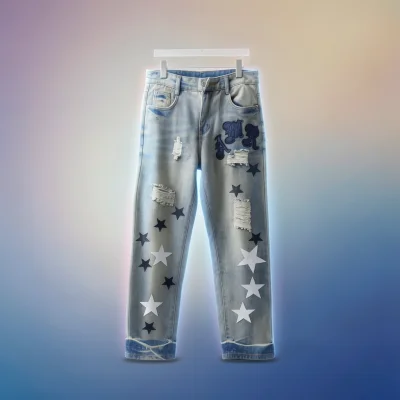 Pantalón vaquero desgastado con estrellas
