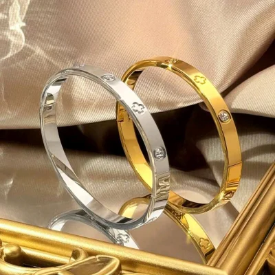 Juego de pulseras bicolor