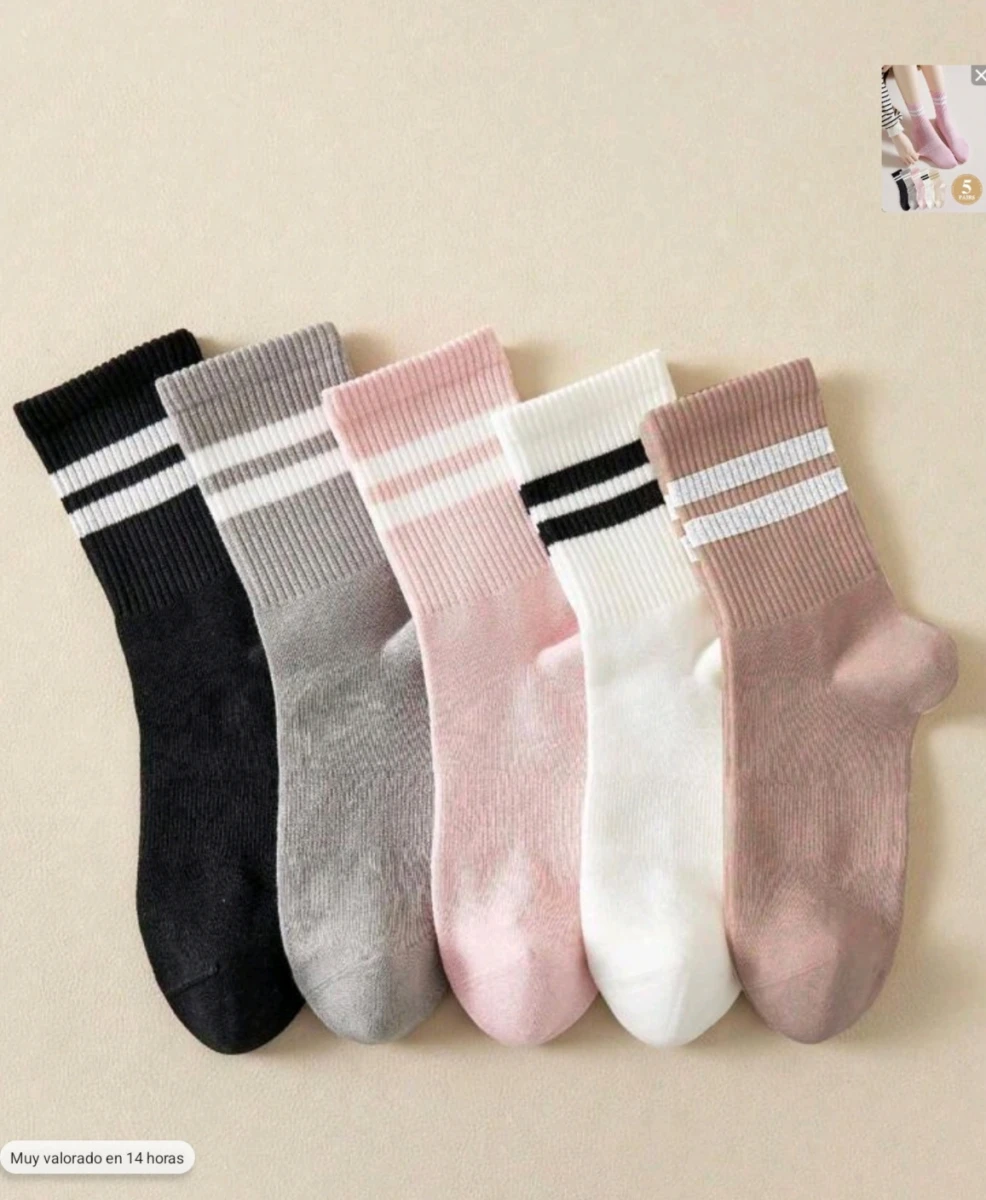 Medias de algodón con franjas