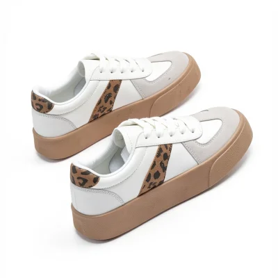 Tenis de mujer con diseño animal print
