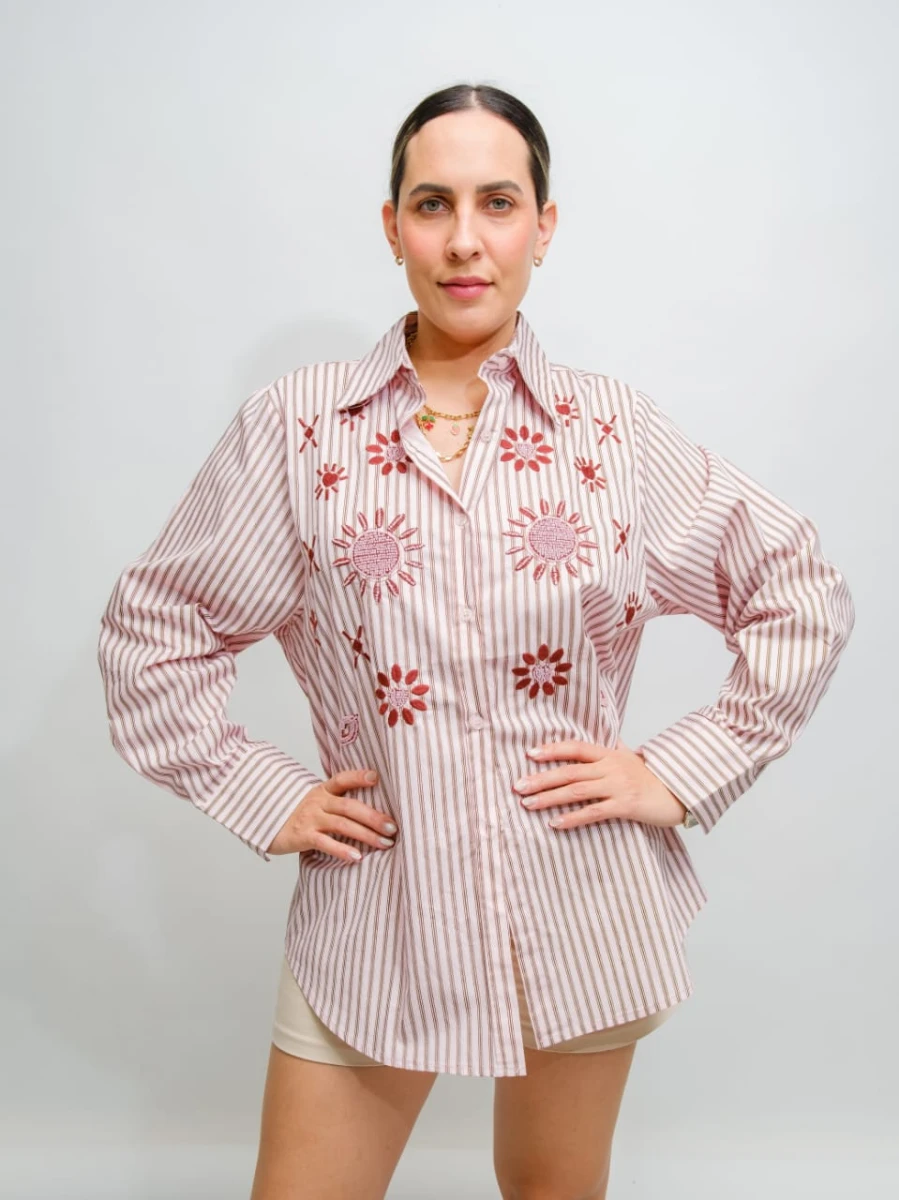 CAMISA ROSA DE LINEAS NEGRAS