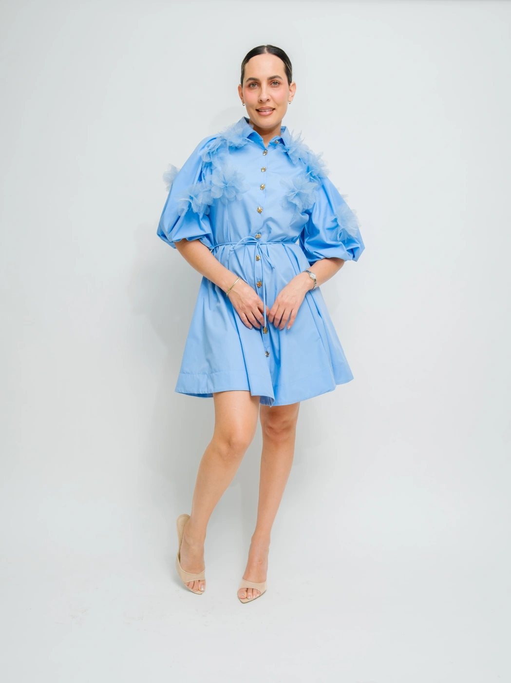 VESTIDO AZUL CIELO CON FLORES 3D