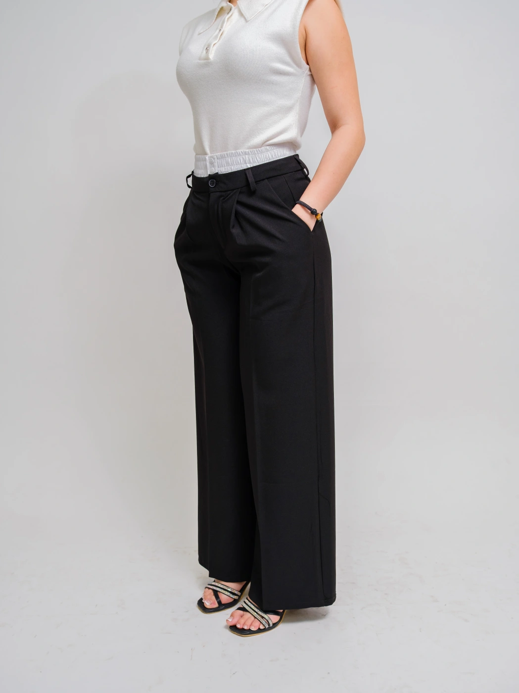 PANTALON NEGRO CON DOBLE FORRO BLANCO
