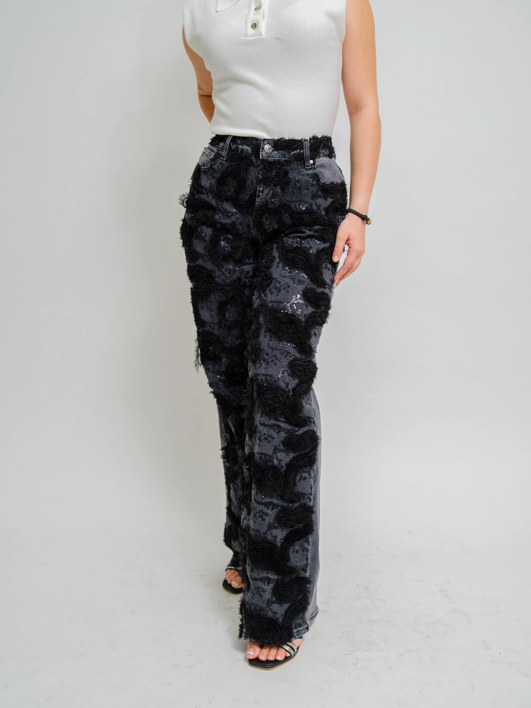PANTALON MEZCLILLA CON LENTEJUELAS