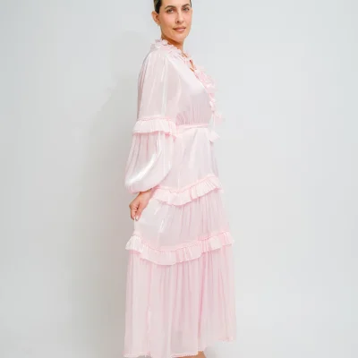 VESTIDO ROSA CON PERLAS