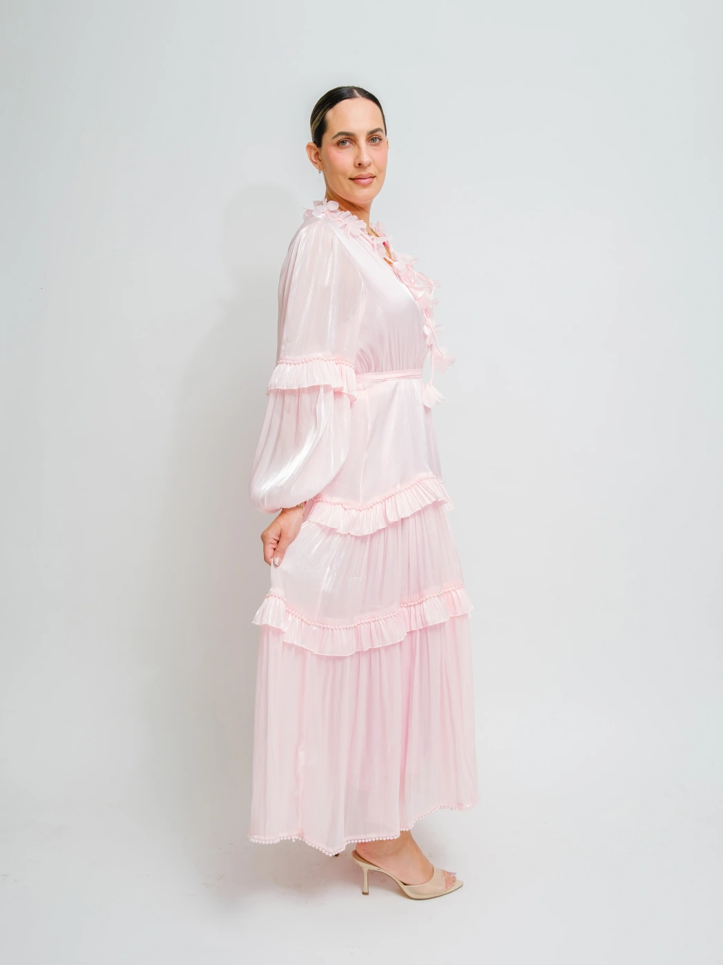 VESTIDO ROSA CON PERLAS