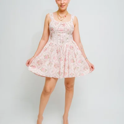 VESTIDO CORTO ROSA CON ESTAMPADO