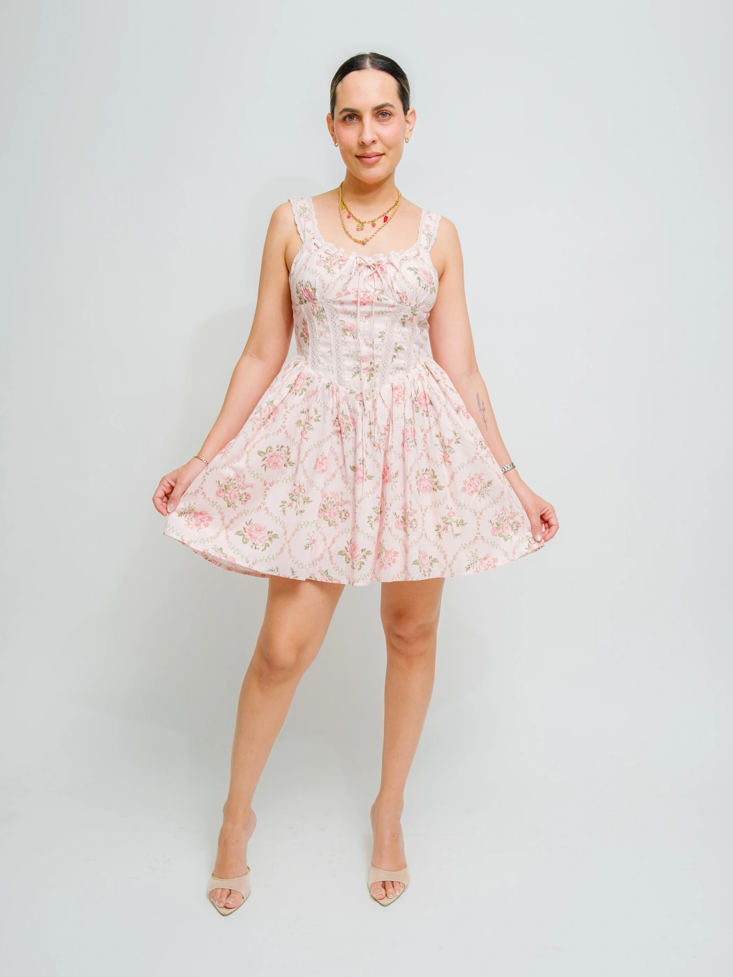 VESTIDO CORTO ROSA CON ESTAMPADO